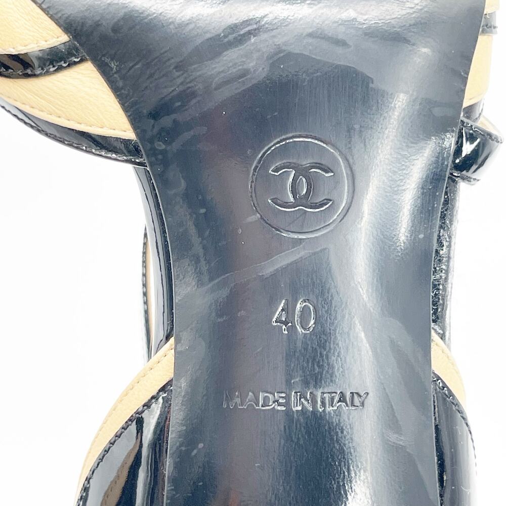 Chanel Vintage Beige Black Patent Leather Cap Toe CC Logo Strappy Heels EU 40 - Picture 15 of 16